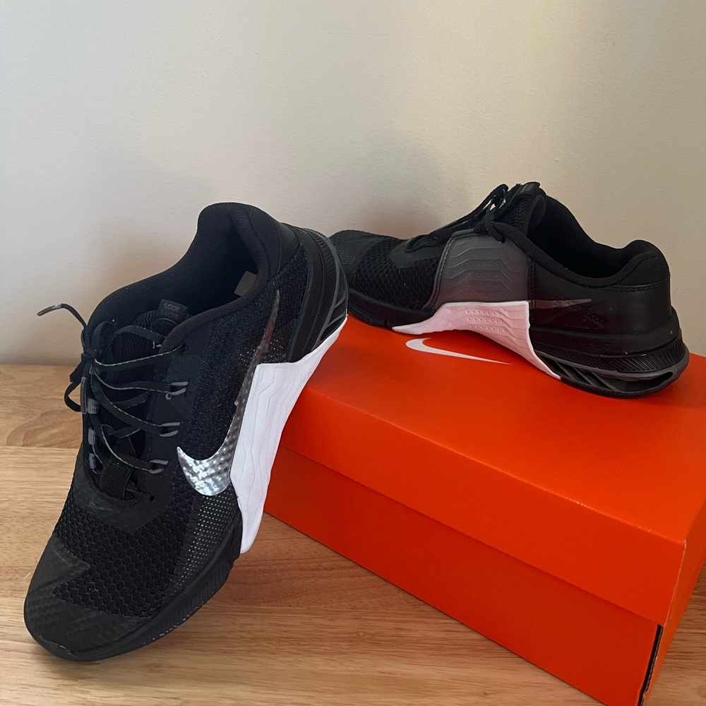Size 7.5 - Nike Metcon 7 Black White 2021